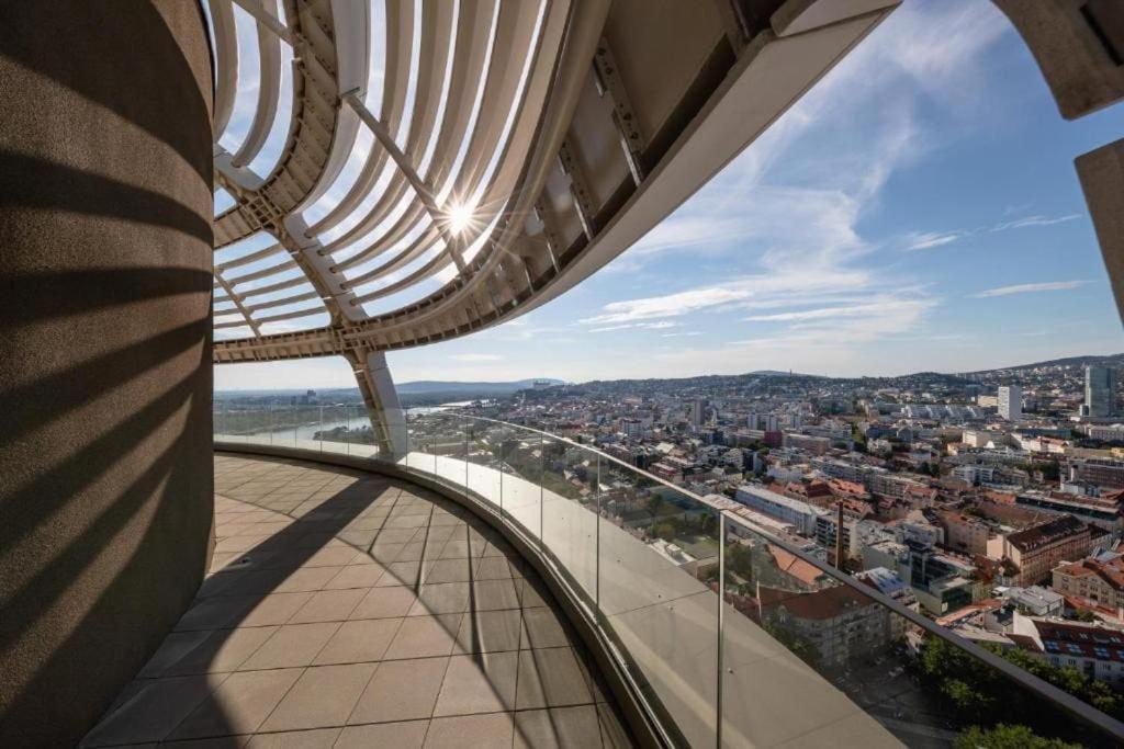 Sky-Park Flat&Parking Apartment Bratislava Exterior foto